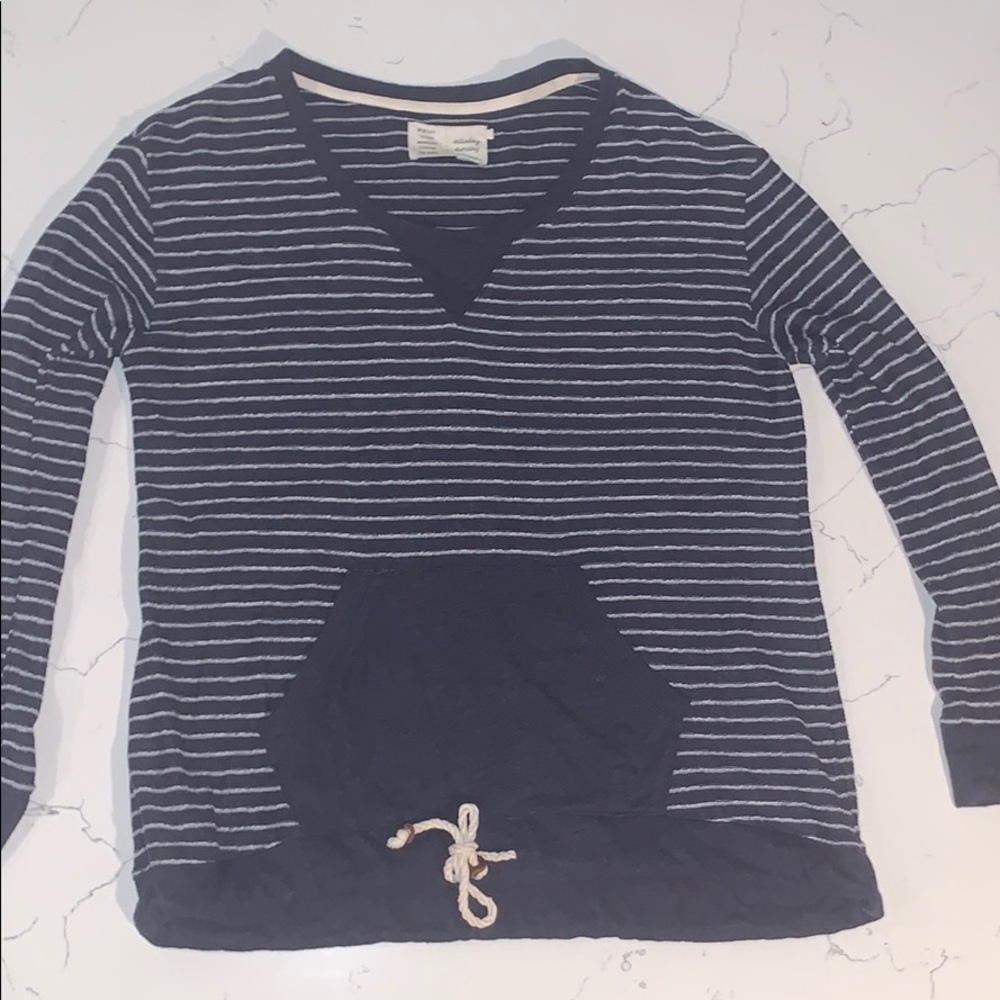 Blue and white stripe crew neck